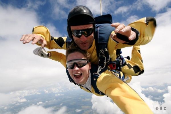 Tandemový seskok padákem